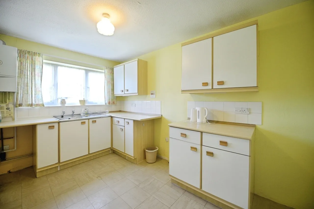 Turpin Avenue, Collier Row, Romford, RM5, photo 5