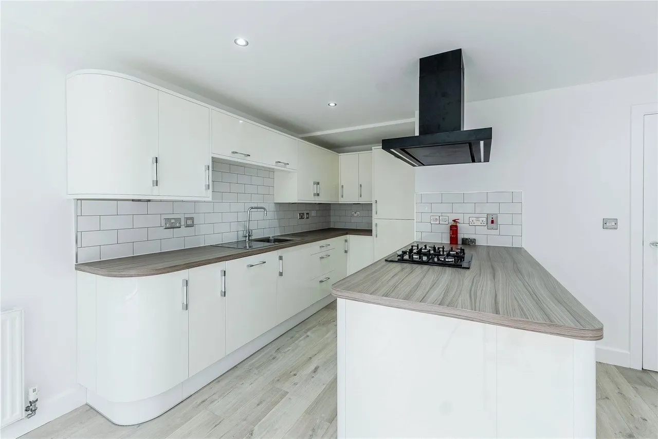Fearnville Place, Leeds, LS8, photo 14