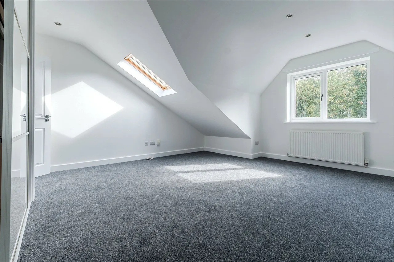 Fearnville Place, Leeds, LS8, photo 8