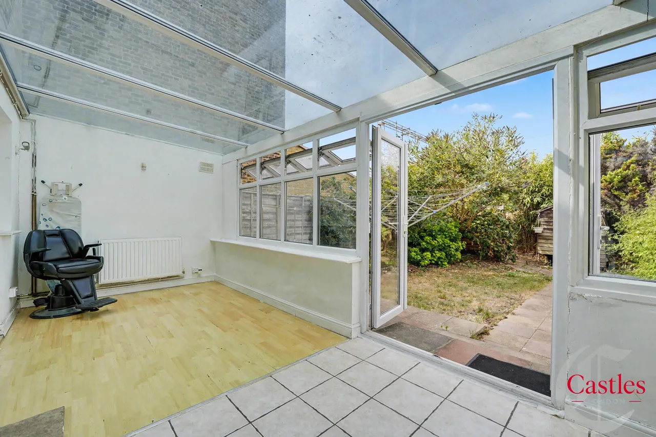 First Avenue, Enfield, EN1, photo 8