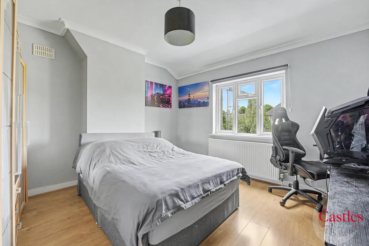 First Avenue, Enfield, EN1, photo 6