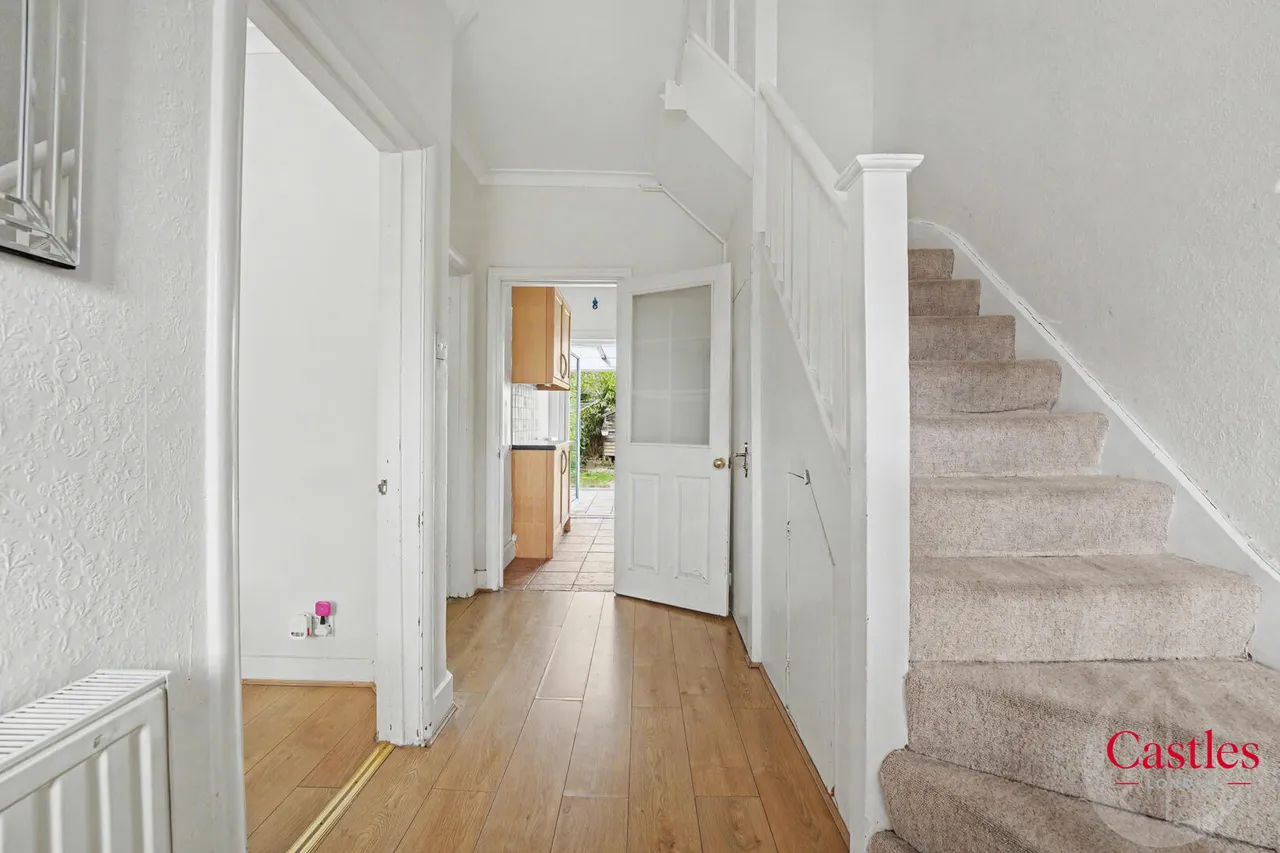 First Avenue, Enfield, EN1, photo 22