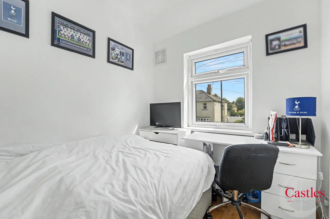 First Avenue, Enfield, EN1, photo 20