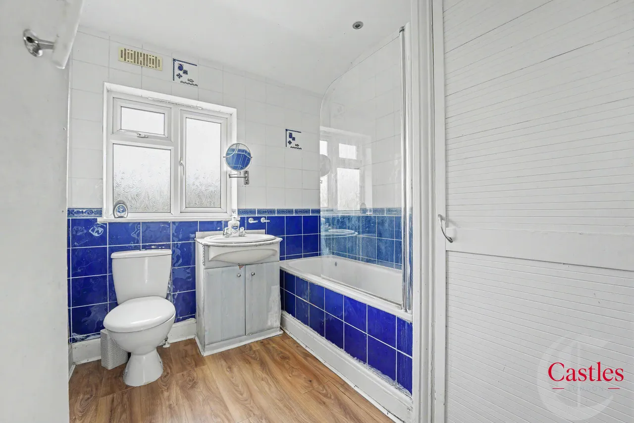First Avenue, Enfield, EN1, photo 7