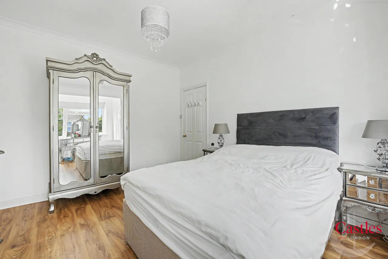 First Avenue, Enfield, EN1, photo 13