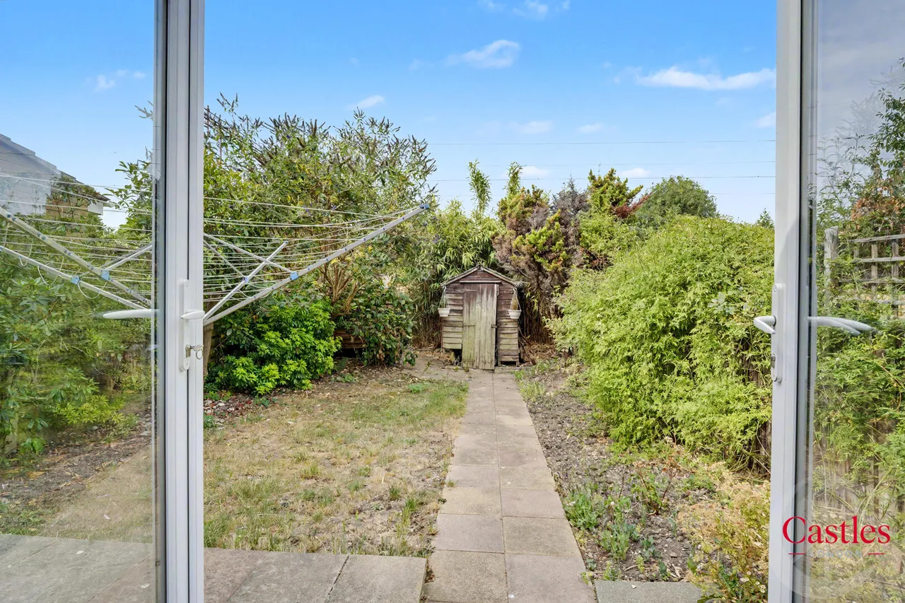 First Avenue, Enfield, EN1, photo 32