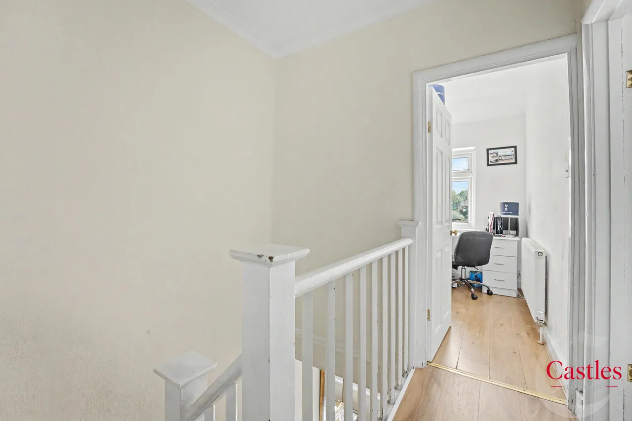 First Avenue, Enfield, EN1, photo 21