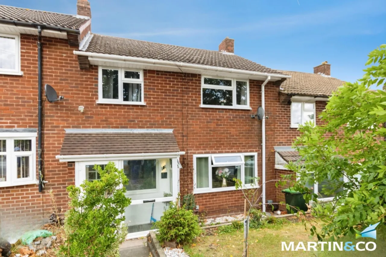 3 bed house for sale — Tame Road, Oldbury, B68