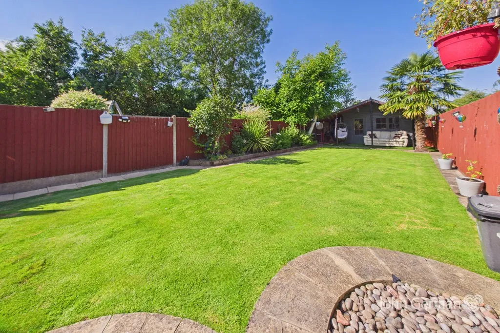 Holt Drive, Loughborough, photo 17