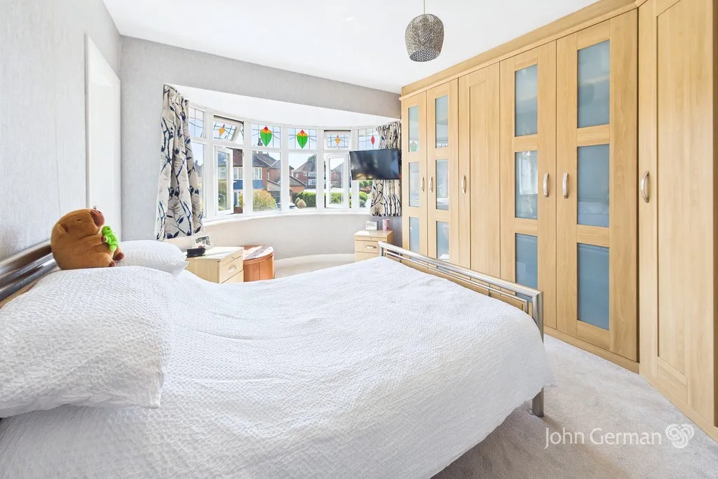 Holt Drive, Loughborough, photo 10