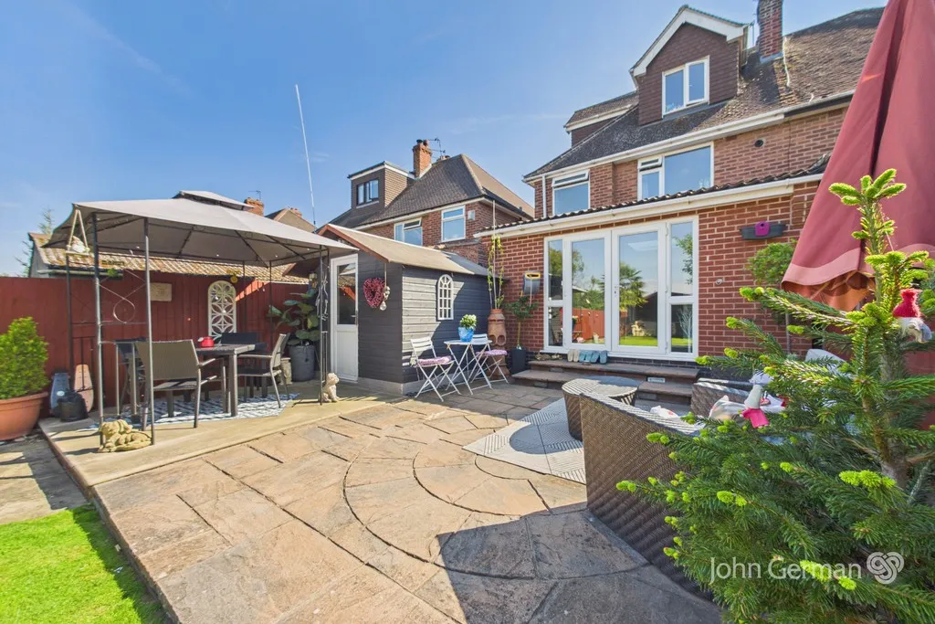 Holt Drive, Loughborough, photo 23