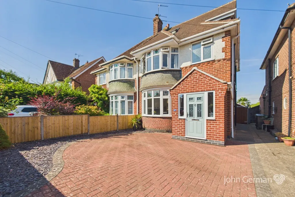 3 bed house for sale, Holt Drive, Loughborough