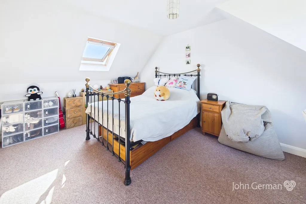 Holt Drive, Loughborough, photo 15