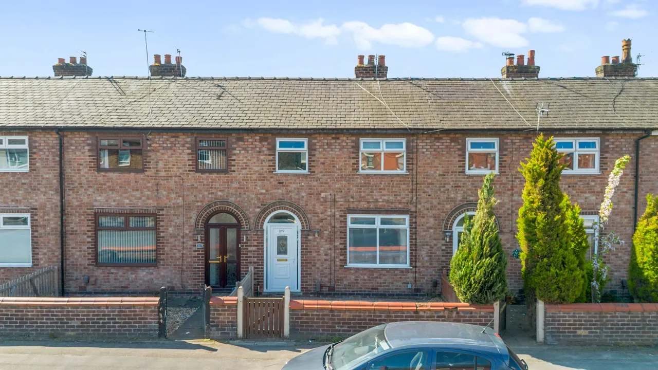 3 bed house for sale — Thelwall Lane, WARRINGTON, Warrington, WA4 1NF