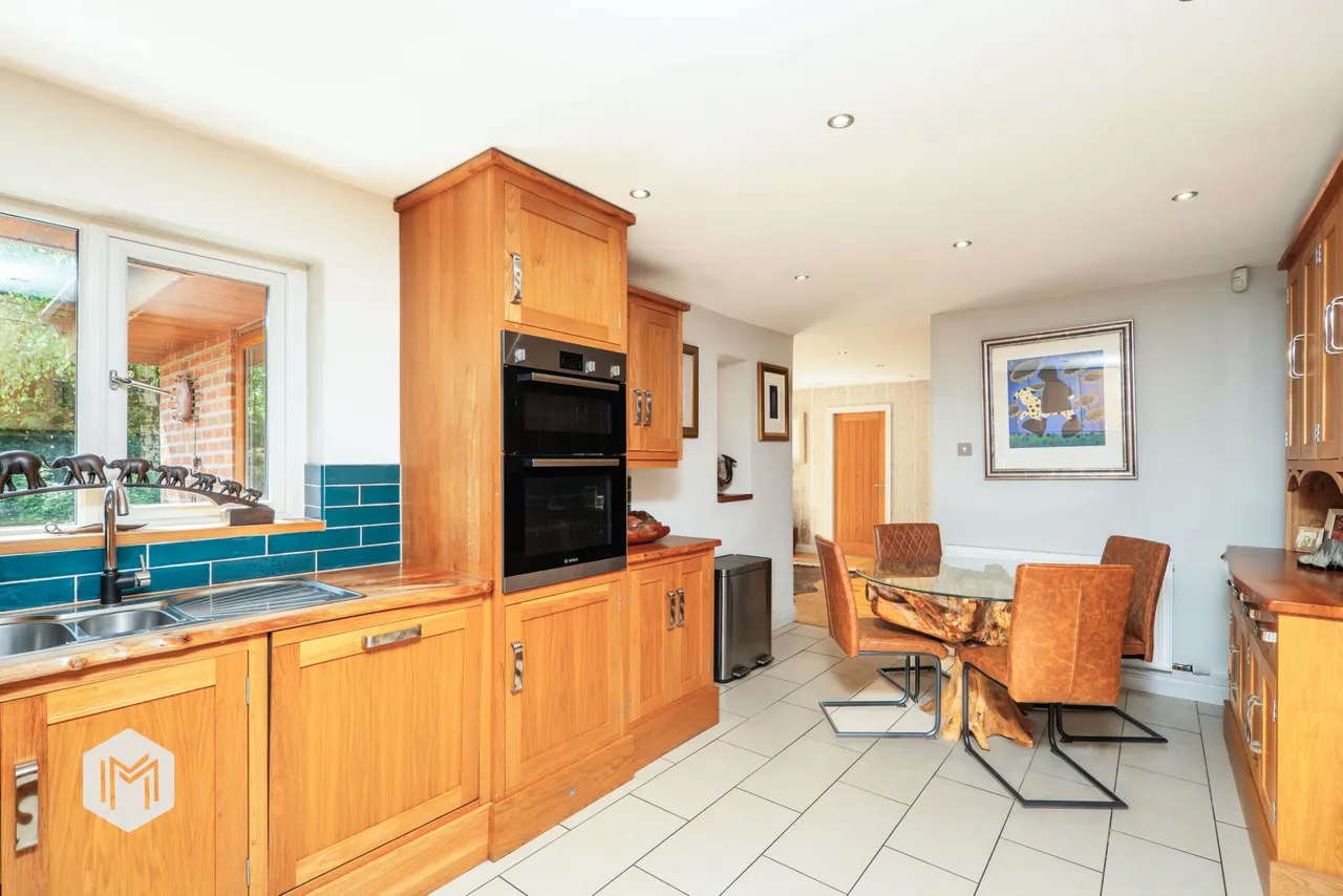 Grange Park Road, Bromley Cross, Bolton, BL7 9YA, photo 10