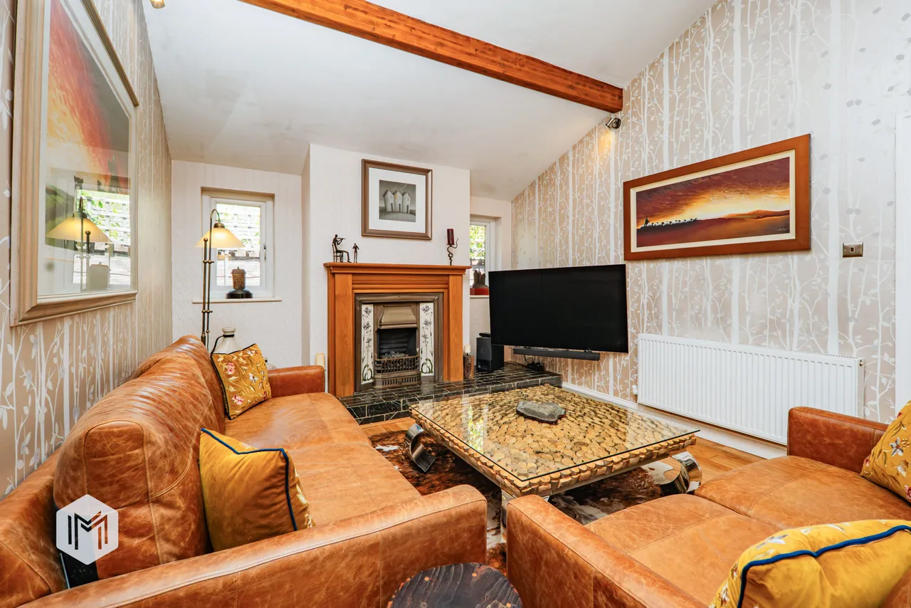 Grange Park Road, Bromley Cross, Bolton, BL7 9YA, photo 2