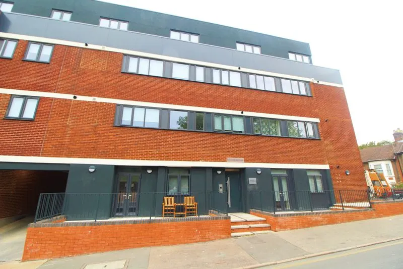 Napier Road, Luton LU1 1DU, photo 11