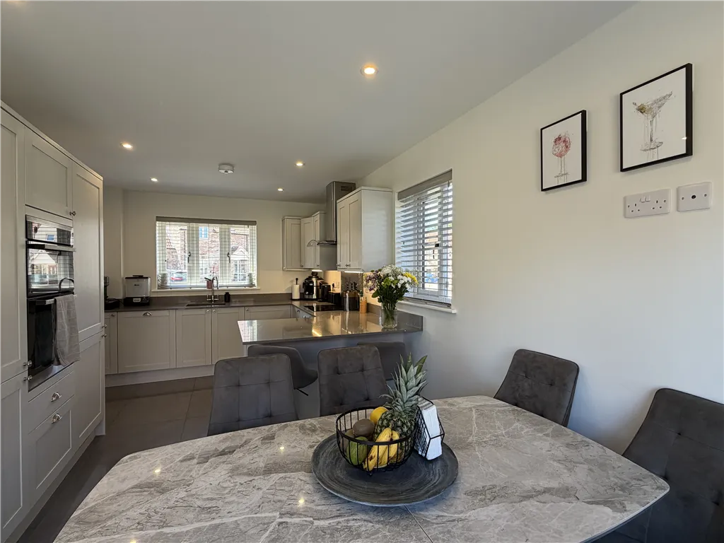Lemuel Burt Way, West Winch, PE33, photo 5