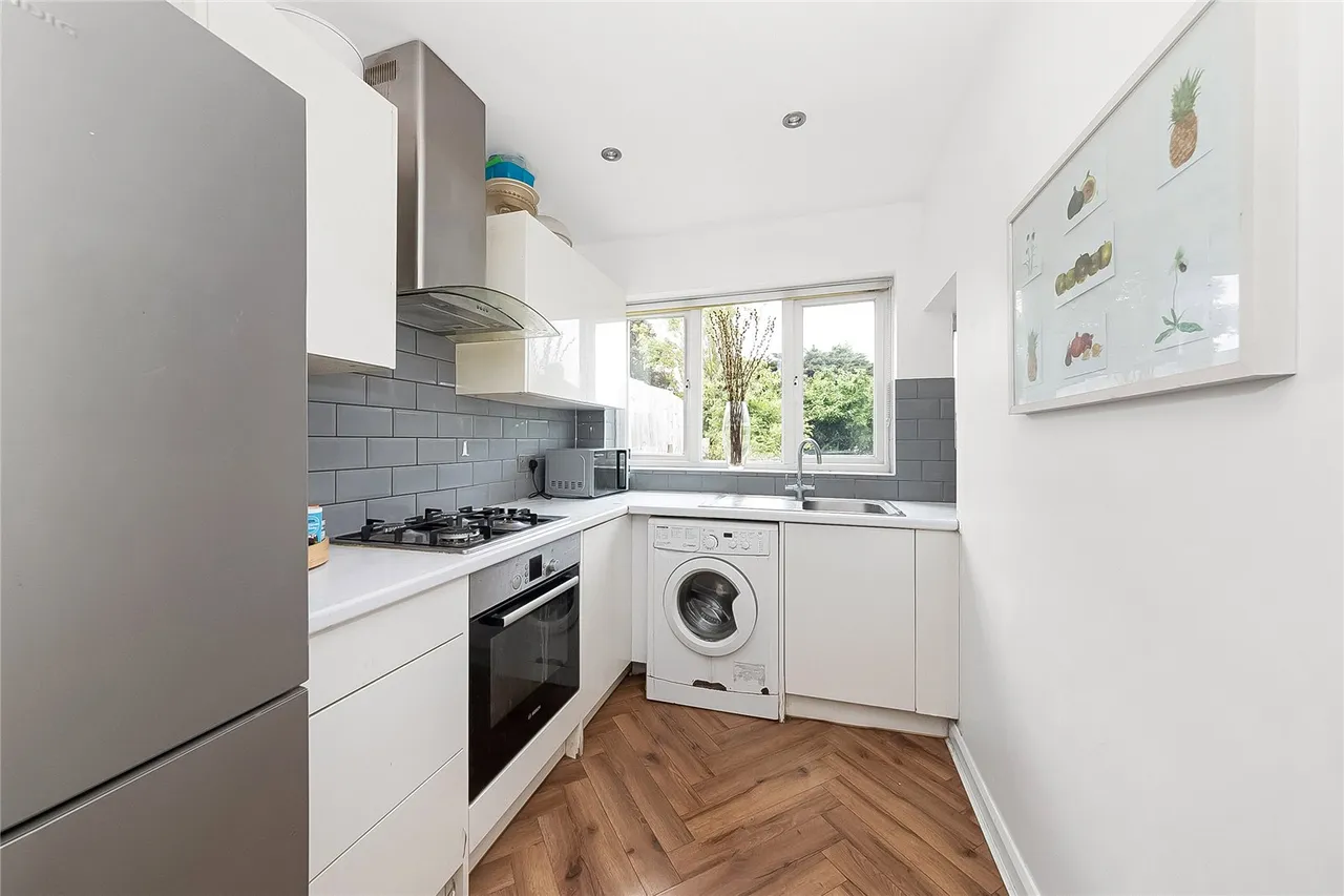Covington Way, London, SW16, photo 5