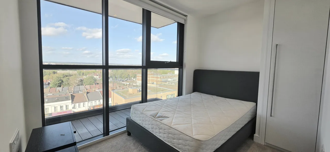 Montrose Crescent, Wembley, HA0, photo 5