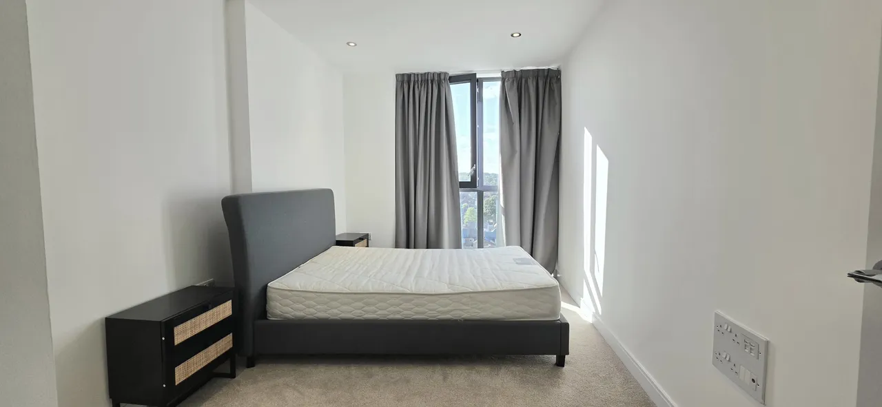 Montrose Crescent, Wembley, HA0, photo 3