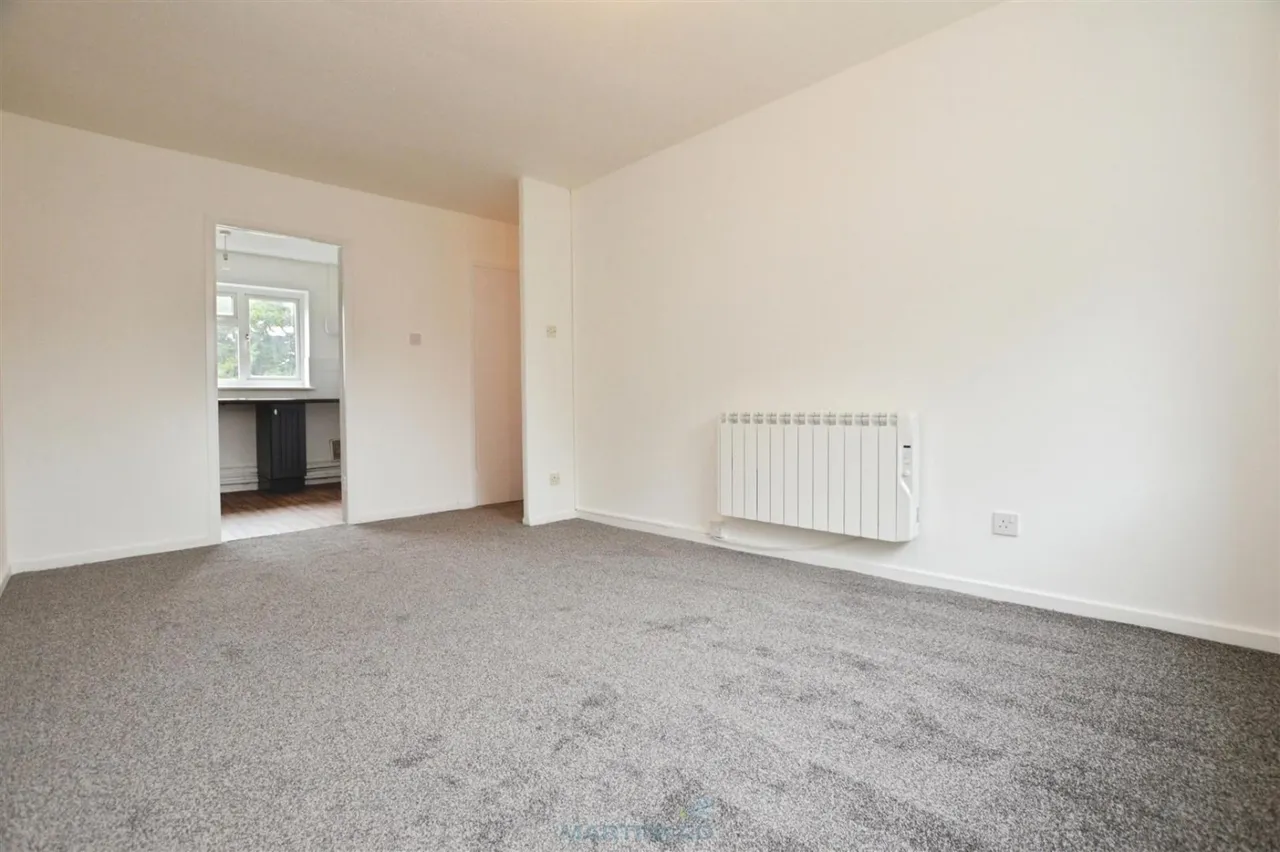 Parkside, Cliffe Woods, Rochester, photo 5