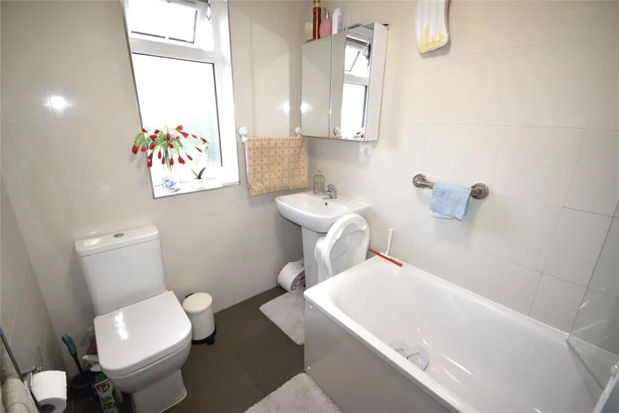 Dorset Road, Mitcham, CR4, photo 11