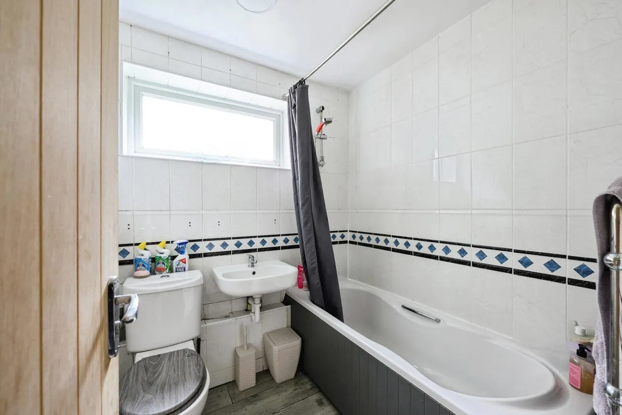Hillside Road, Whyteleafe, Surrey, CR3, photo 7