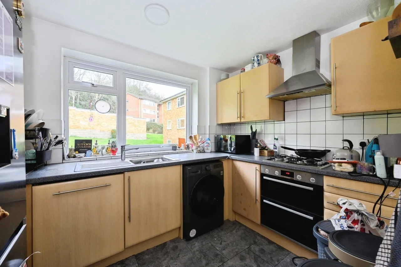 Hillside Road, Whyteleafe, Surrey, CR3, photo 4
