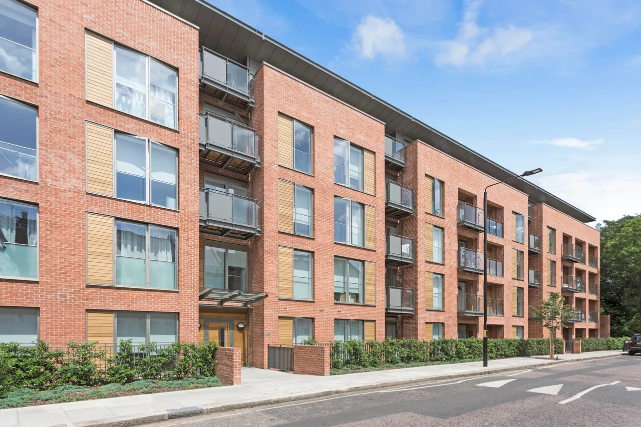 Beaufort Court, West Hampstead, NW6, photo 11