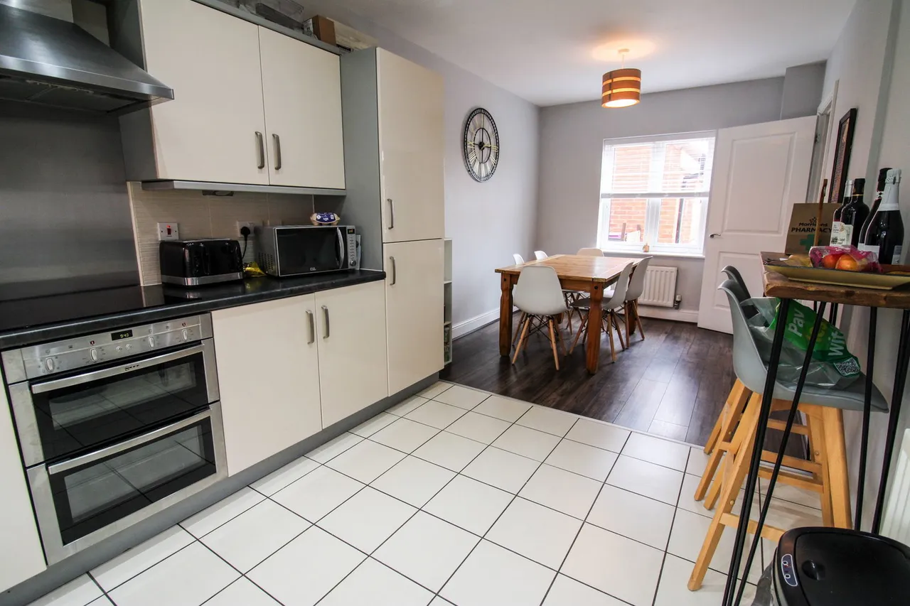 Plymouth Close, Gainsborough, DN21, photo 3