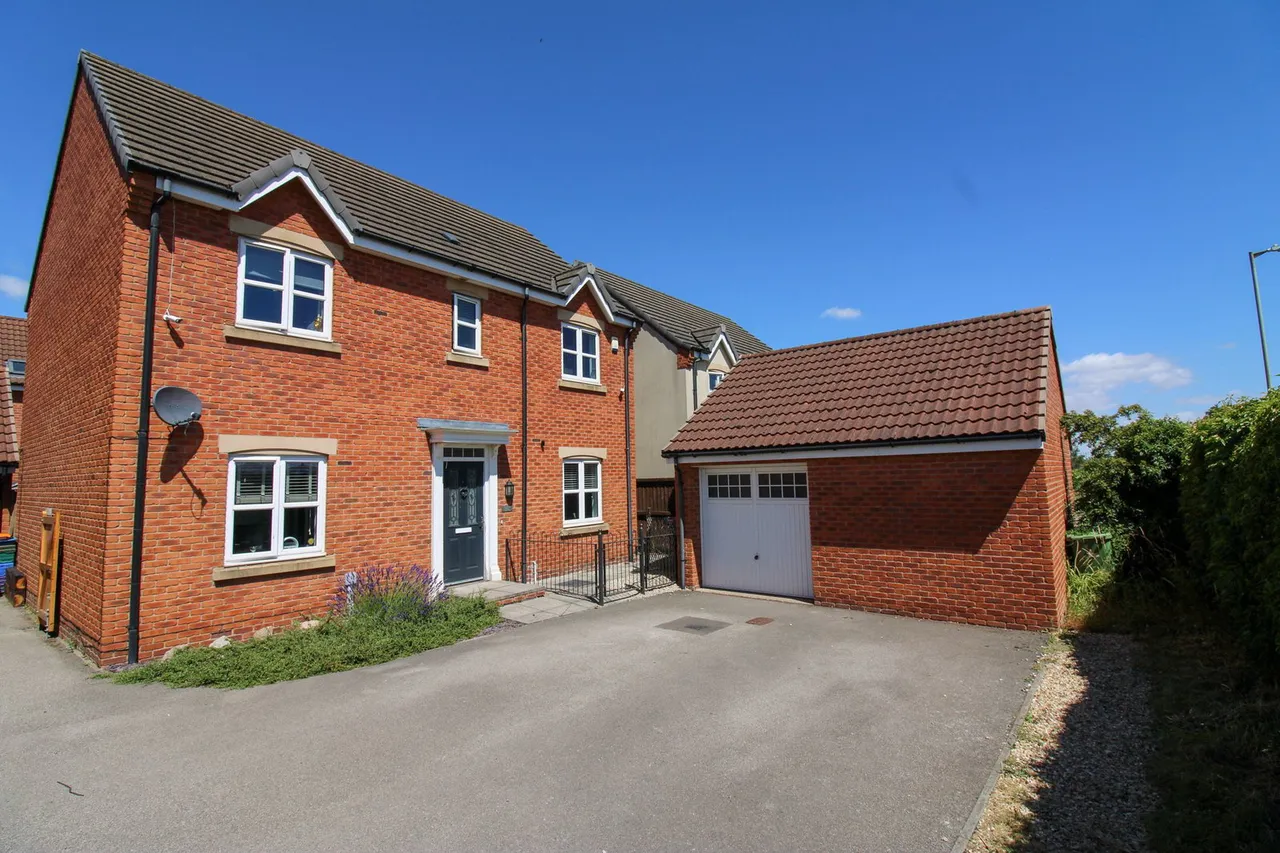 4 bed house for sale, Plymouth Close, Gainsborough, DN21