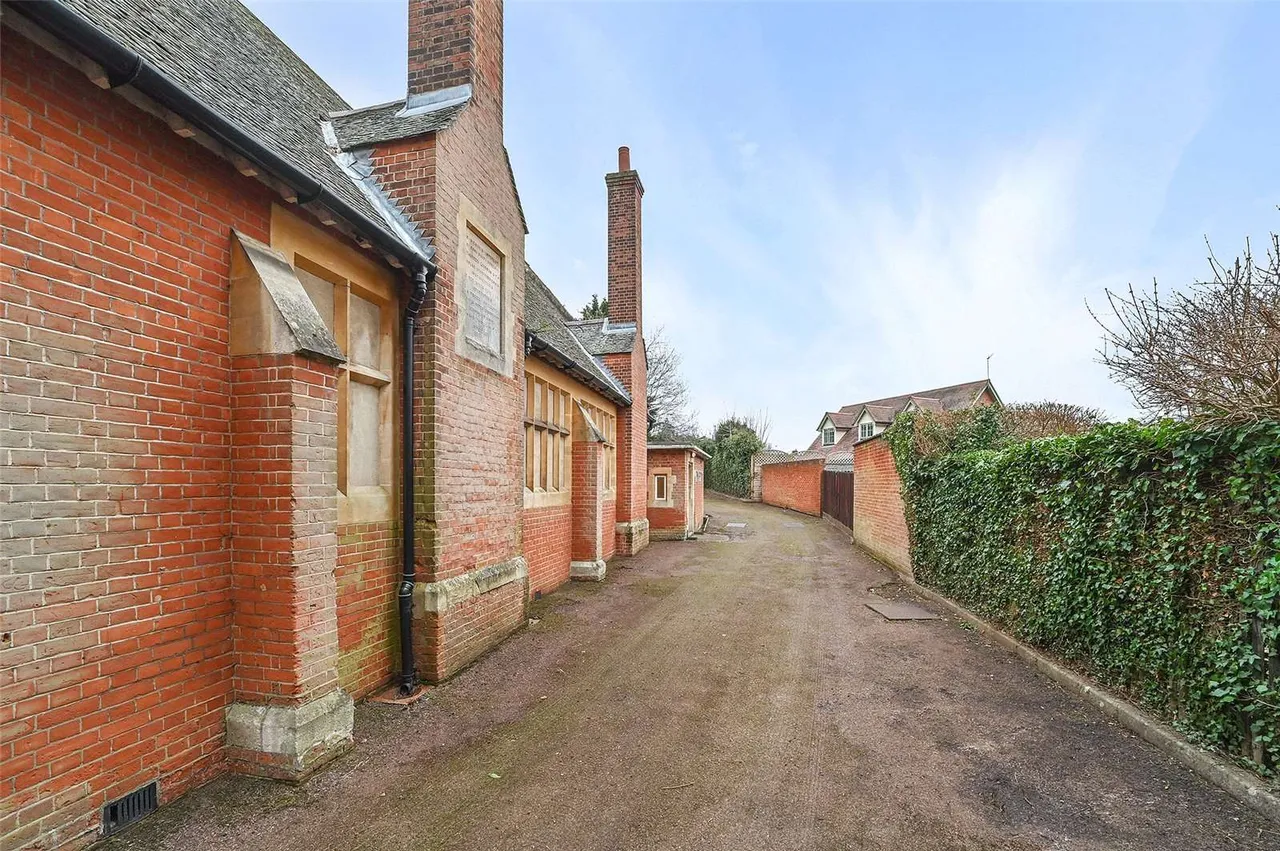 Hadham Road, Bishop's Stortford, Hertfordshire, CM23 2QQ, photo 8