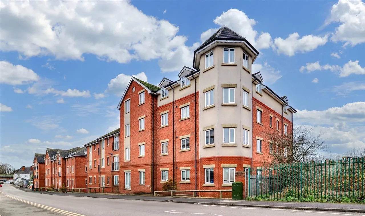 Trent Road, Nuneaton, CV11, photo 4