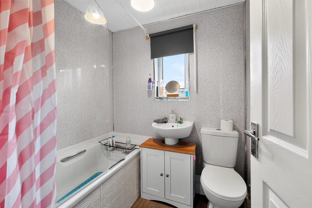 Baillie Drive, Logan, KA18, photo 9