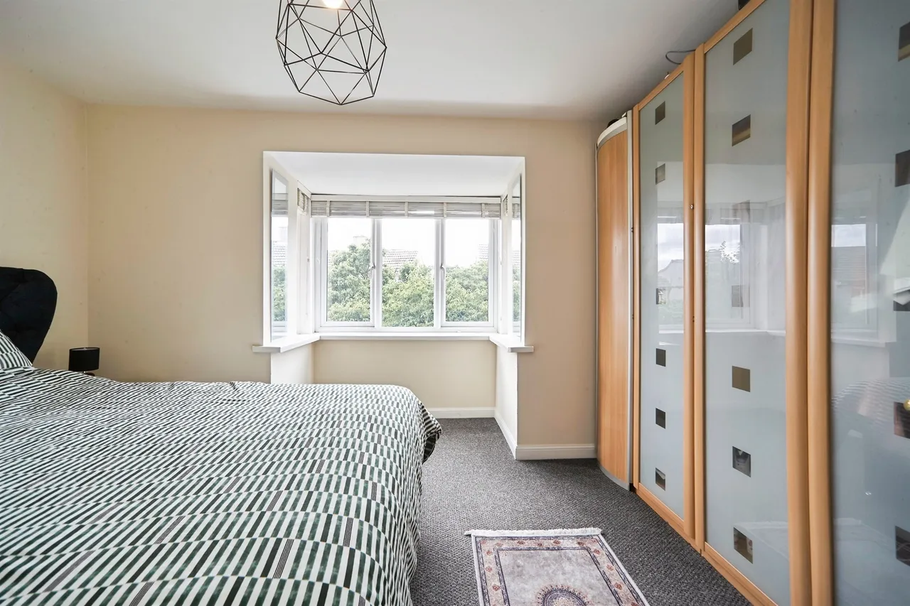 Tyersal Lane, Bradford, BD4, photo 6