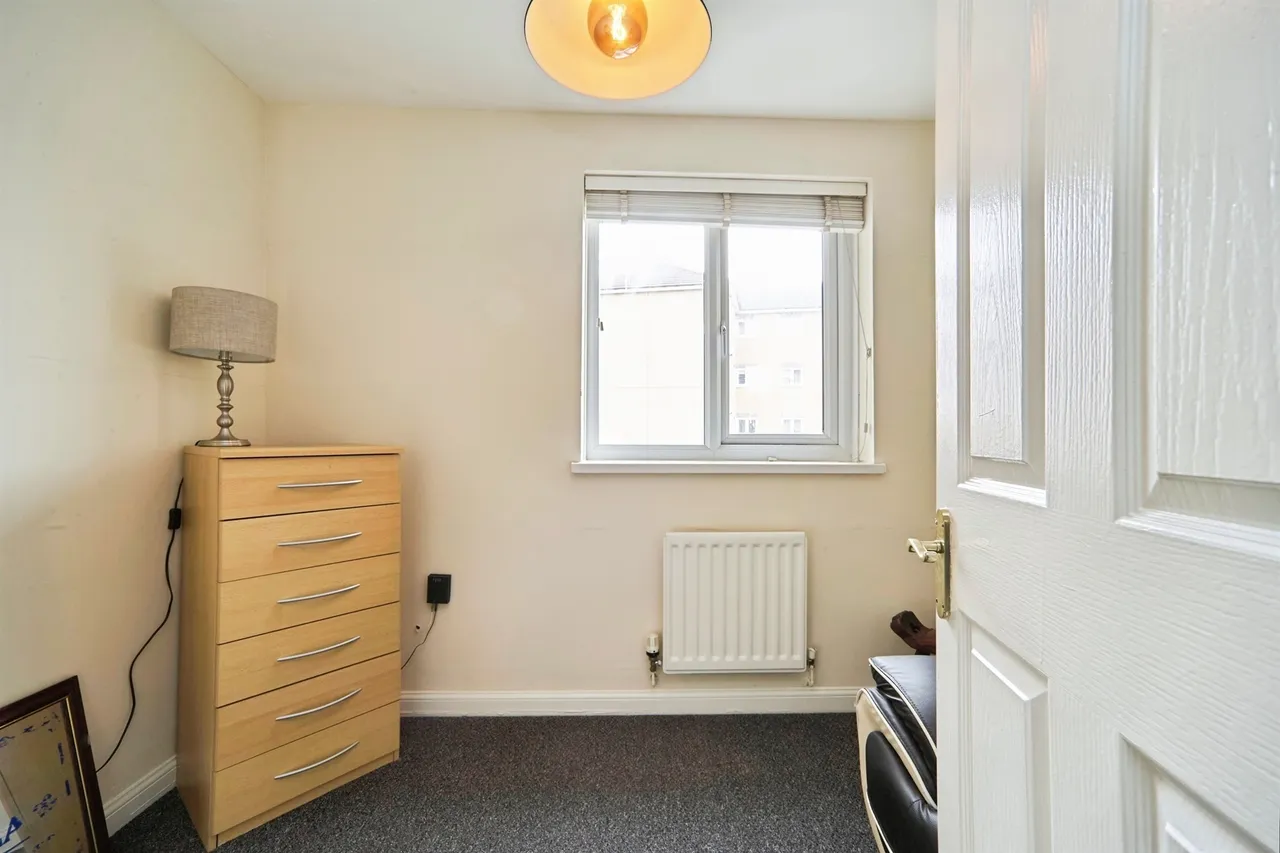 Tyersal Lane, Bradford, BD4, photo 7