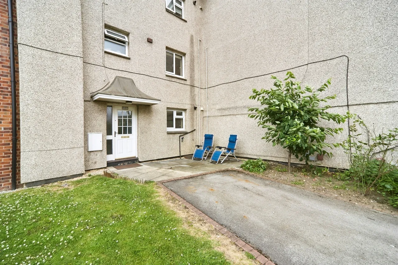 Tyersal Lane, Bradford, BD4, photo 13