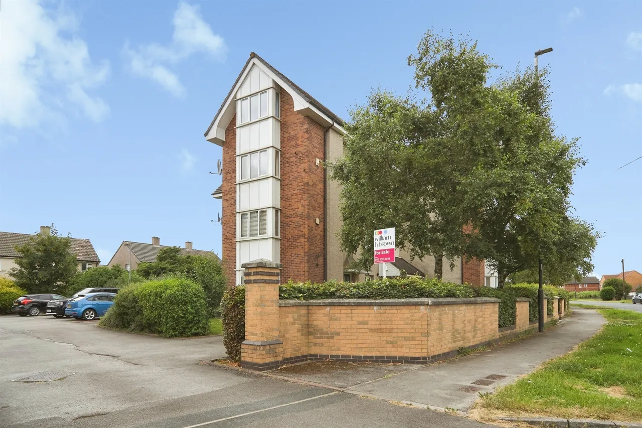 2 bed flat for sale, Tyersal Lane, Bradford, BD4