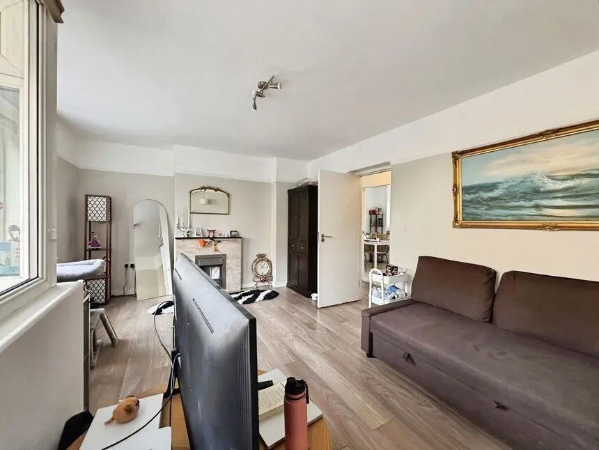 Earlham Grove, London, E7, photo 11