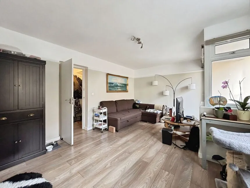 Earlham Grove, London, E7, photo 13