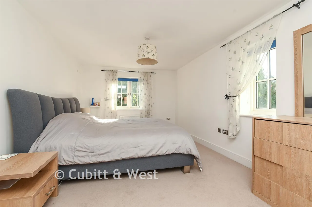 Railfield Gardens, Horley, RH6, photo 11