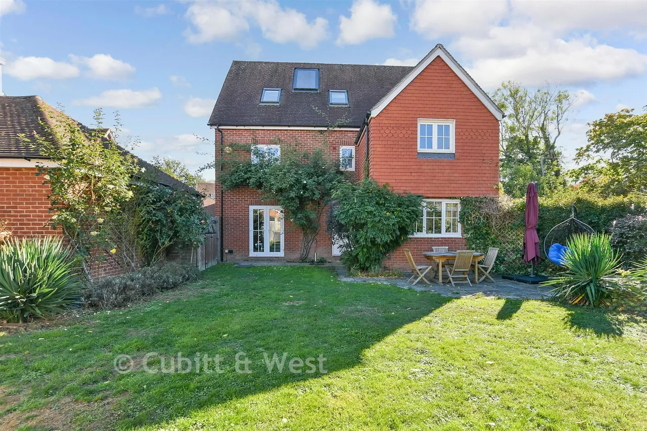 Railfield Gardens, Horley, RH6, photo 21