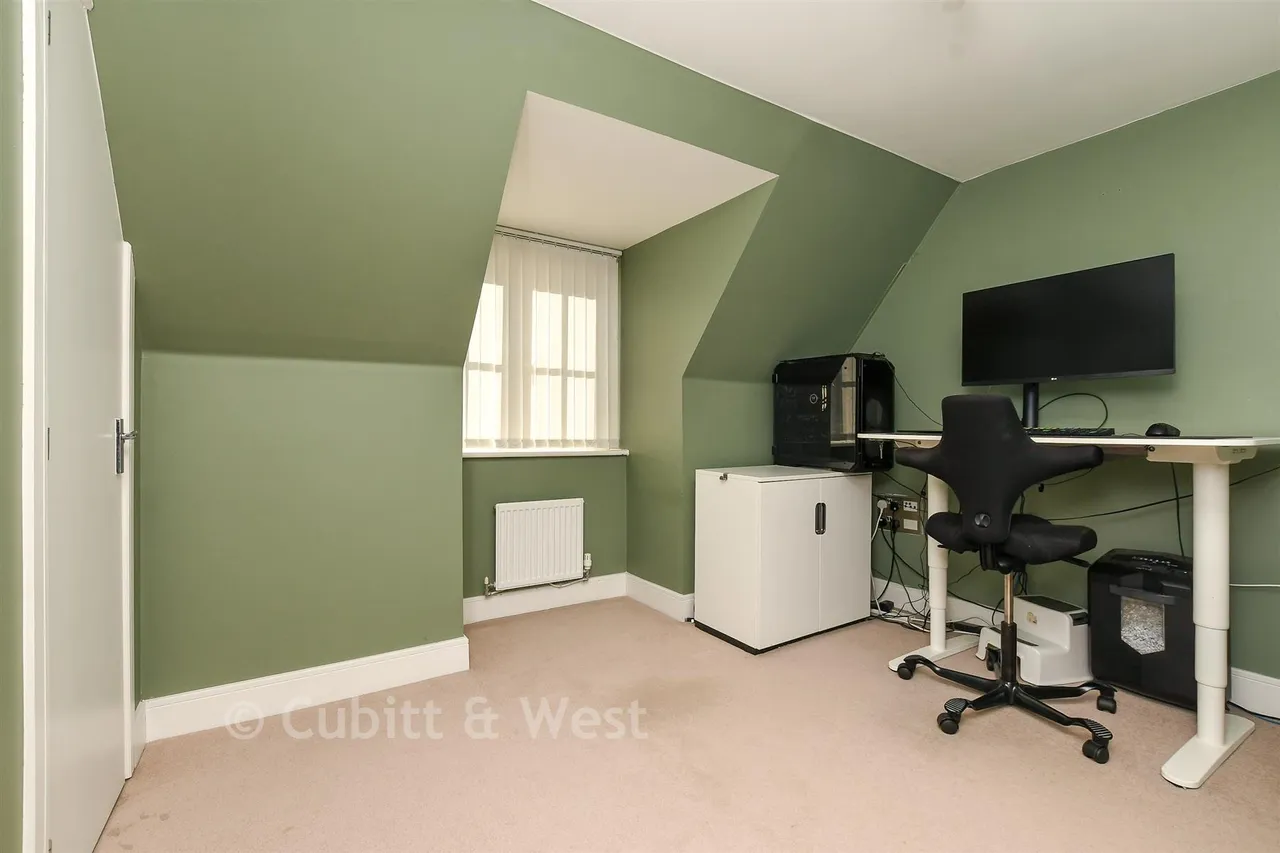 Railfield Gardens, Horley, RH6, photo 19