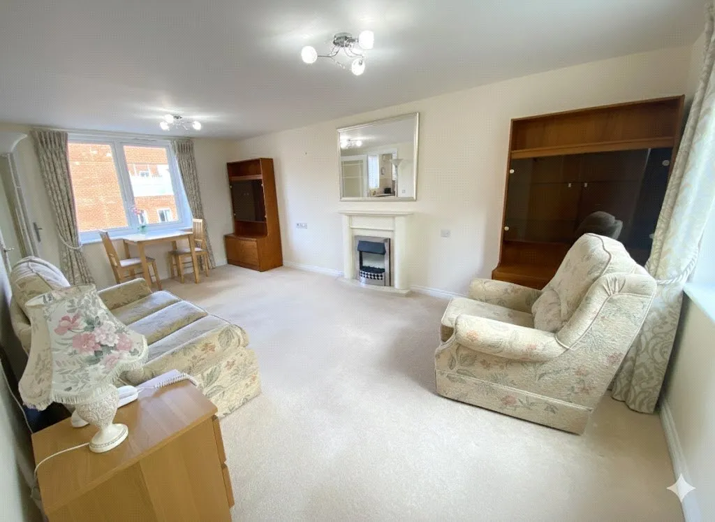 Park Lane, Camberley, Surrey, GU15 3FU, photo 2