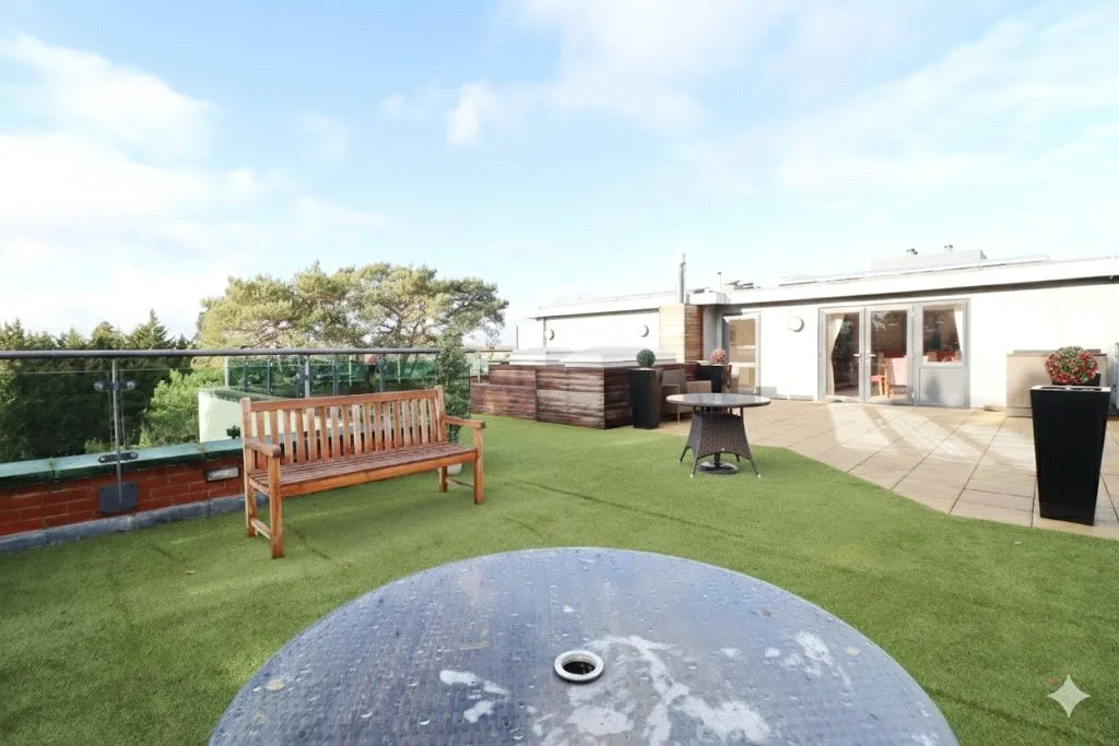 Park Lane, Camberley, Surrey, GU15 3FU, photo 5