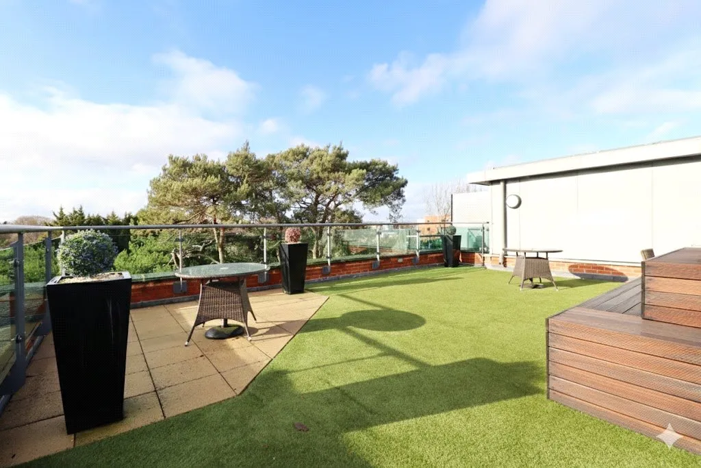 Park Lane, Camberley, Surrey, GU15 3FU, photo 4