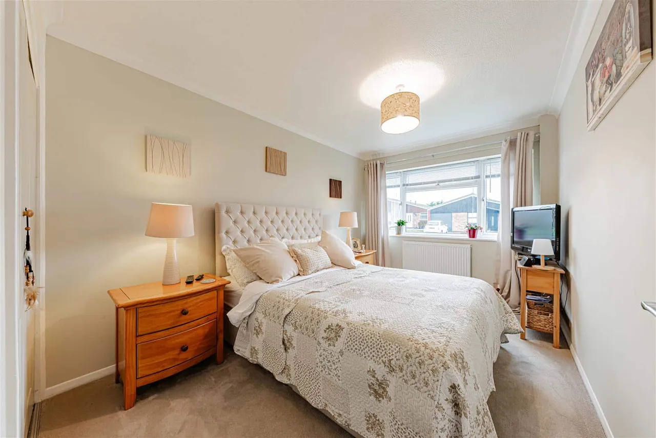 Ashurst Gardens, Margate, Kent, CT9 3HW, photo 12
