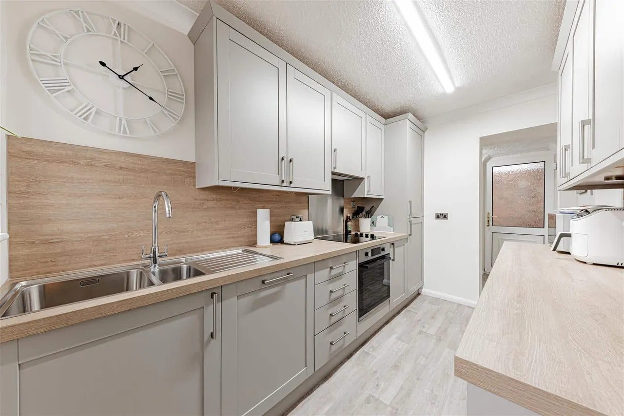 Ashurst Gardens, Margate, Kent, CT9 3HW, photo 2