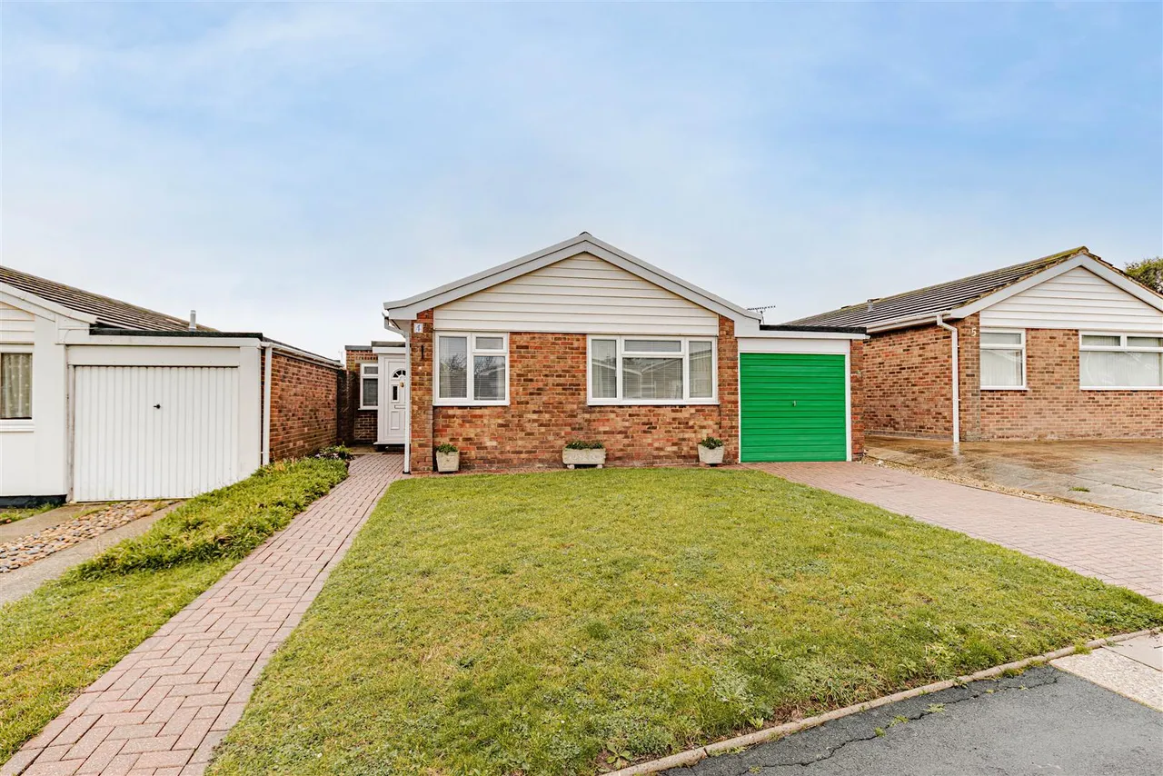 Ashurst Gardens, Margate, Kent, CT9 3HW, photo 4
